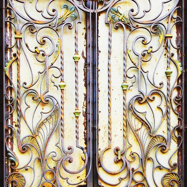 Closed Metal Medieval Vintage Door Exit — Stock Photo, Image