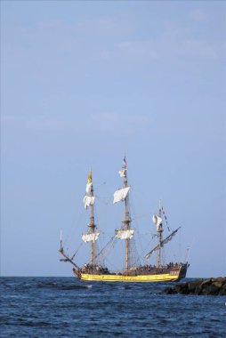yelkenli gemi (Yelkenli gemiler warnemunde - rostock, Almanya'nın dünya çapında parade)