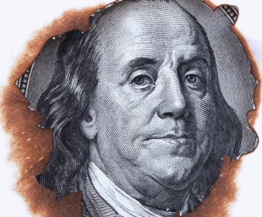 yanan dolarlık banknot enflasyon ve mali kriz bir sembolü olarak