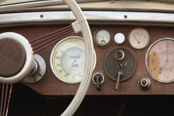 Antique Cars Control Panel Fragment — Stock Photo, Image