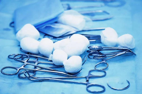 Detailní Záběr Sterilní Chirurgické Nástroje Místnosti Operaci Nemocnici Vybavení Medicína — Stock fotografie