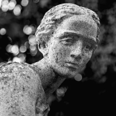 Antik heykel parçası Aphrodite (Venüs, Roma mitolojisinde), Yunan mitolojisinde aşk tanrıçası. 
