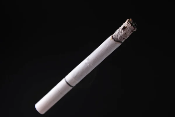 Sigaret Als Een Symbool Van Menselijke Afhankelijkheid Van Verslaving — Stockfoto