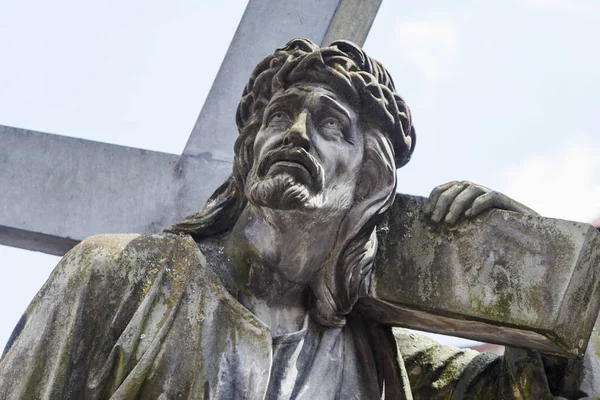 Jesus Kristus Bär Korset Fragment Staty — Stockfoto