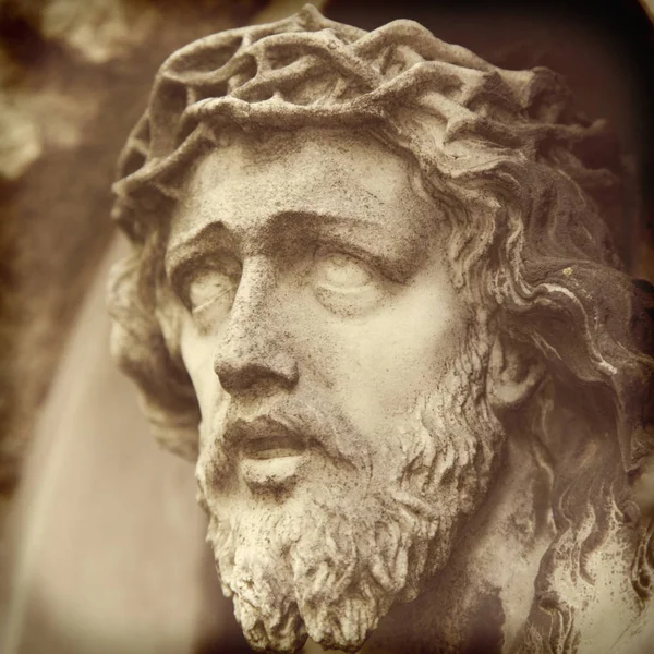 耶稣基督的皇冠荆棘 (雕像的脸) — 图库照片