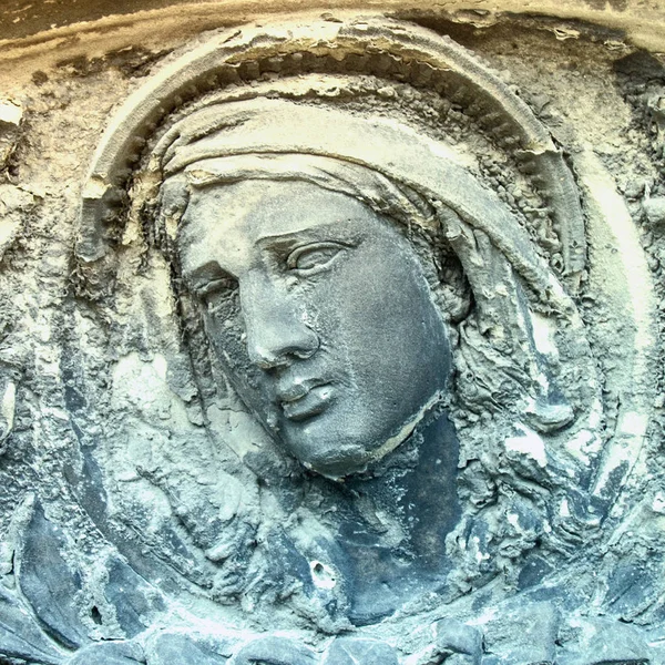 Fragment Antika Staty Jungfru Maria Vintage Skulptur Ledsen Kvinna Sorg — Stockfoto