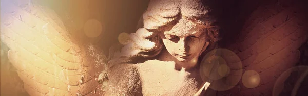 Ангел Сонячному Світлі Старовинна Статуя — стокове фото