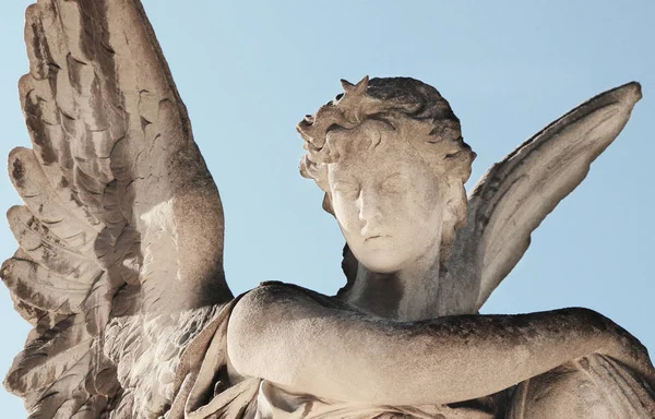 Ангел Сонячному Світлі Старовинна Статуя — стокове фото