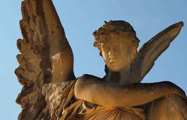 Angel Sunlight Antique Statue — Stock Photo, Image