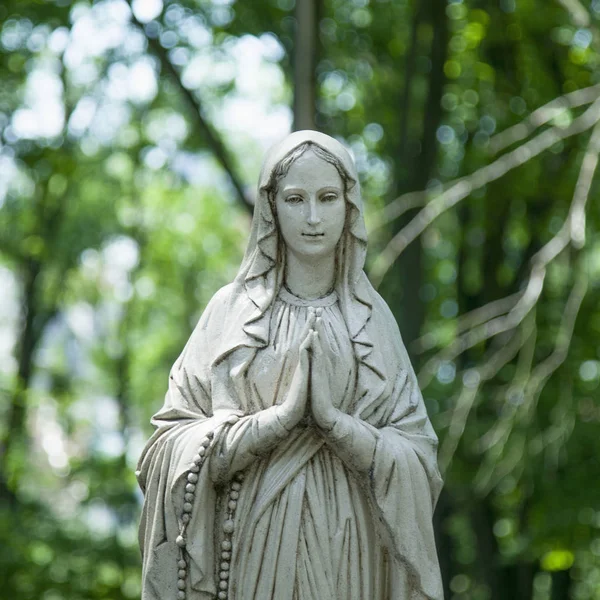 Närbild Antika Staty Jungfru Maria Bön Religion Tro Heliga Synd — Stockfoto