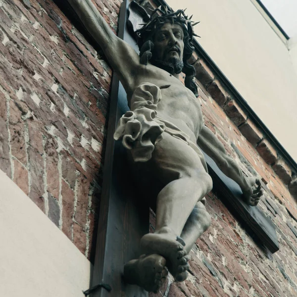 Svatý Kříž Ukřižovaným Kristem Detailní Záběr Antické Sochy — Stock fotografie