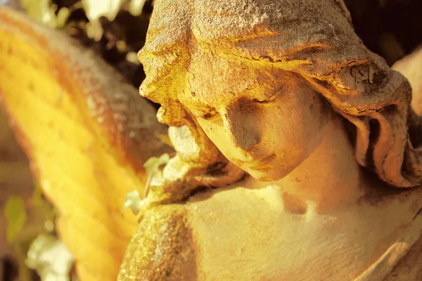 Ängel Solljus Antik Staty — Stockfoto