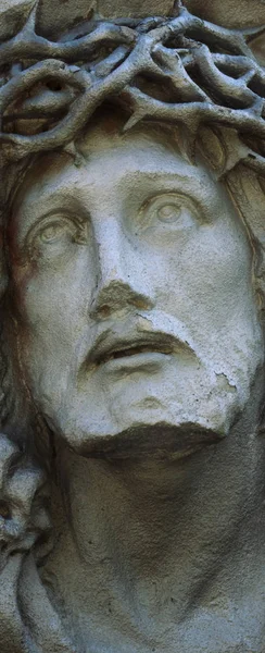 Rostro Jesucristo Corona Espinas Estatua —  Fotos de Stock