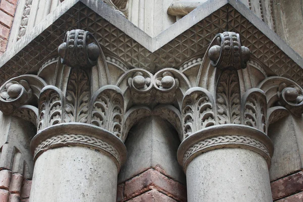 Colunas Antigas Estilo Coríntio Detalhes — Fotografia de Stock