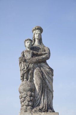 Gümüş bebek İsa Mesih (din, inanç, sonsuz yaşam, Tanrı, ruh kavramı ile Meryem Ana heykeli)