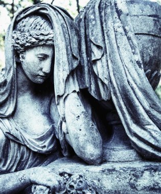 Depresyon, acı ve kederin sembolü olarak mezarda bulunan kadın heykeli (inanç, din, Hristiyanlık, ölüm kavramı))