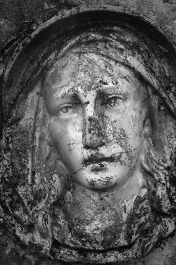 Bakire Meryem heykeli 