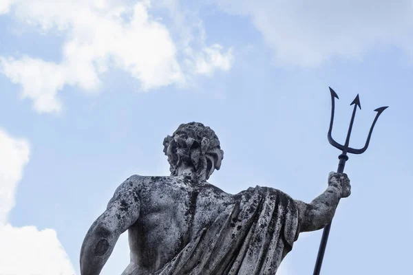 Den Antika Statyn Guden Haven Och Oceanerna Neptunus Poseidon Mot — Stockfoto