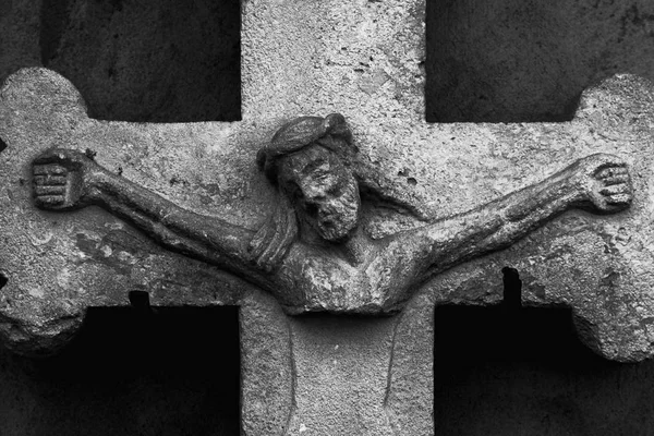 Estatua Antigua Parcialmente Destruida Crucifixión Jesucristo Religión Sufrimiento Amor Concepto — Foto de Stock