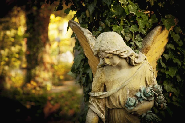 Imagen Vintage Antigua Estatua Ángel Retro Estilizado Religión Cristianismo Muerte —  Fotos de Stock