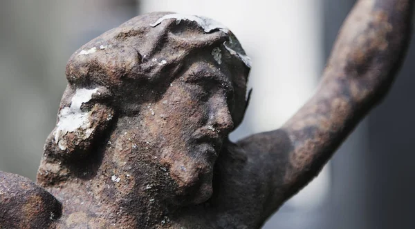 Estatua Antigua Parcialmente Destruida Crucifixión Jesucristo Religión Sufrimiento Amor Concepto —  Fotos de Stock