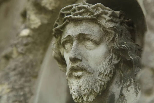 Лицо Иисуса Христа Фрагмент Статуи — стоковое фото