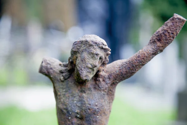 苦しみ 神の概念のイエス キリストのはりつけの古代像 — ストック写真