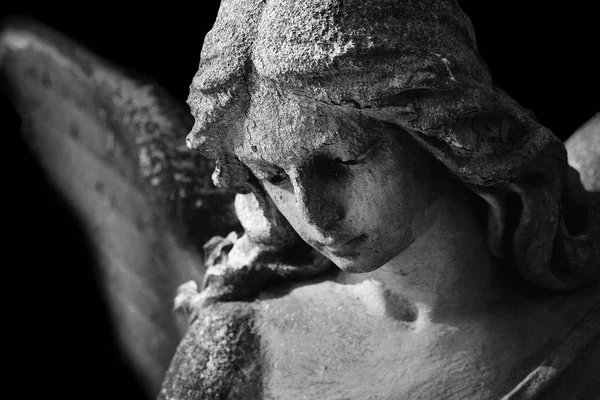 Bonito Close Rosto Escultura Mármore Anjo Com Uma Expressão Doce — Fotografia de Stock