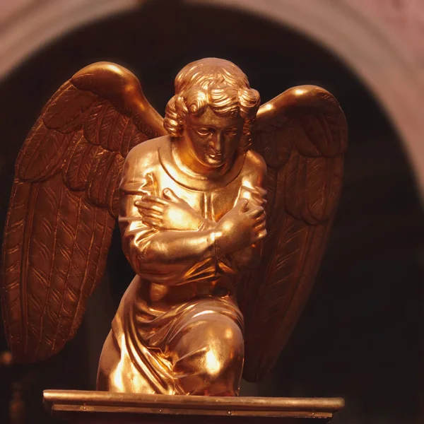 Angel Sunlight Antique Statue — Stock Photo, Image