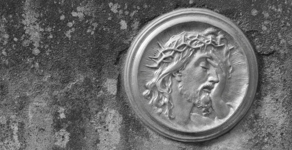 Jesucristo Una Corona Espinas Estatua Tumba Cementerio — Foto de Stock