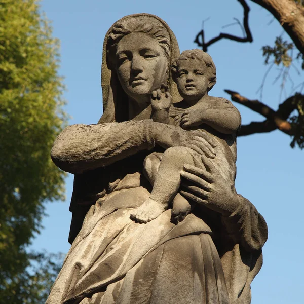 Statua Matki Boskiej Jako Symbol Miłości Dobroci — Zdjęcie stockowe