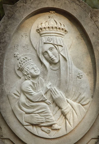 Estatua Virgen María Con Niño Jesucristo Sus Brazos —  Fotos de Stock