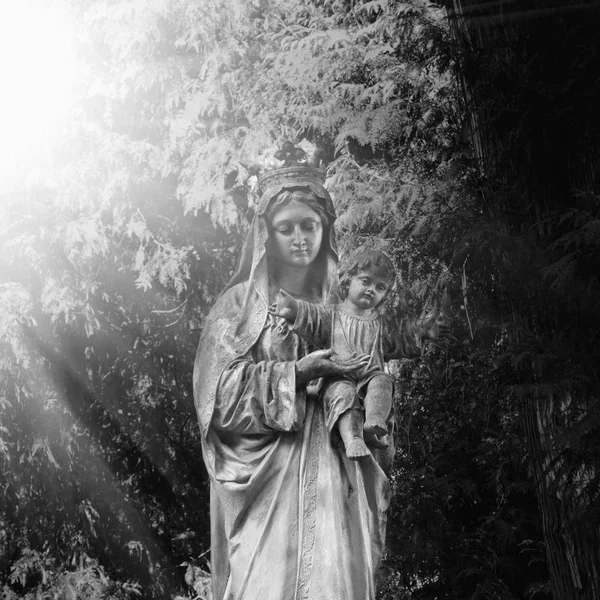 Estatua Virgen María Como Símbolo Amor Bondad — Foto de Stock