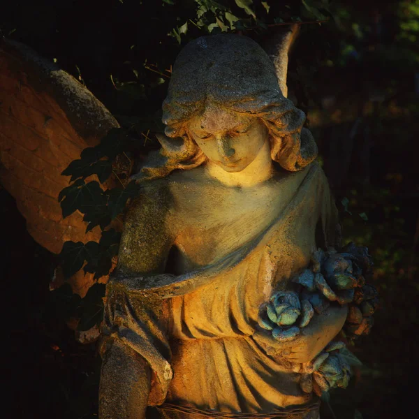 Anioł Słońcu Starodawny Statua — Zdjęcie stockowe