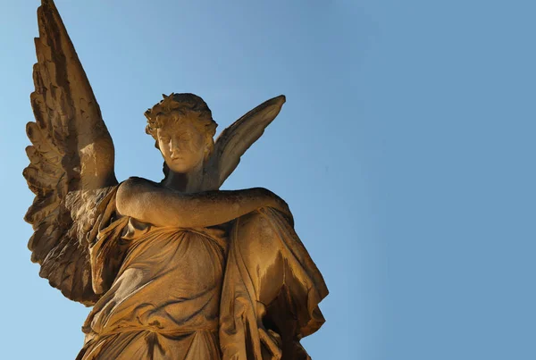 Ángel Luz Del Sol Estatua Antigua — Foto de Stock