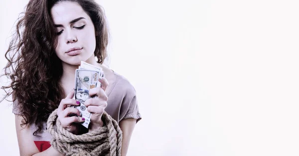 Dinheiro Conceito Liberdade Mãos Mulher Amarradas Com Corda Como Símbolo — Fotografia de Stock