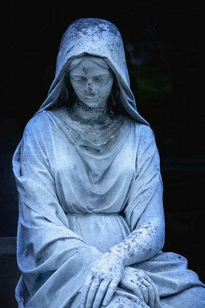 Statue Vierge Marie Sculpture Vintage Femme Triste Deuil Religion Foi — Photo
