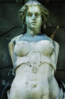 Aşk tanrıçası Afrodit (Venüs) antik heykel parçası