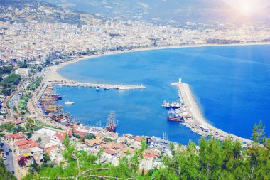 Akdeniz 'in manzarası. Turizm ve aktivizm için en iyi yerler