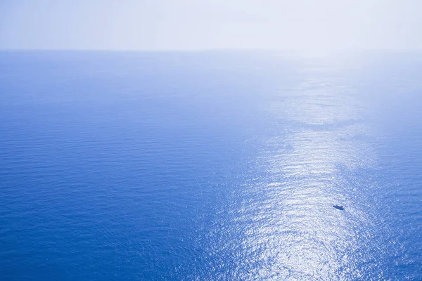 Panorama-Blick auf das Mittelmeer. Szenisches Bild der beliebtesten — Stockfoto