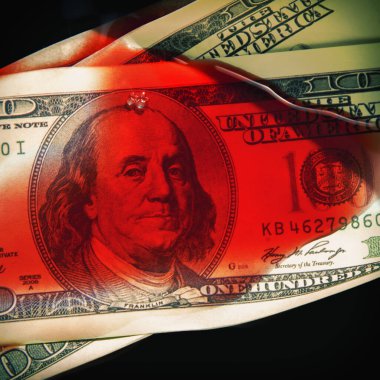 Kanlı Amerikan Doları terör, ölüm, acı, kayıp ve şiddetin sembolü.