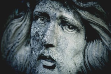 Dikenli İsa 'nın antik taş heykeli 