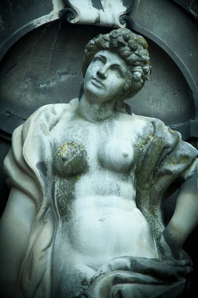 愛のオリンピック女神アフロディーテ ヴィーナス 古代の像 — ストック写真