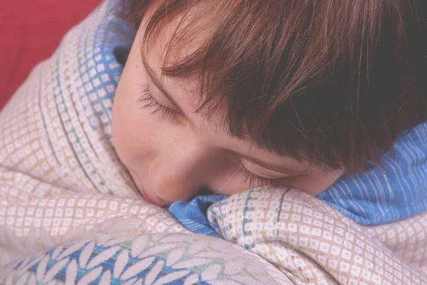 Küçük Tatlı Bir Kızın Uyuyan Portresi — Stok fotoğraf