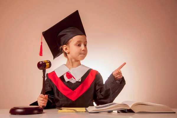 Grappig Beeld Van Vrouwelijk Recht Femida Humorvol Portret Van Schattig — Stockfoto