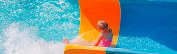 Draufsicht Auf Schöne Junge Mädchen Ins Schwimmbad Sommerurlaub Abenteuer Und — Stockfoto