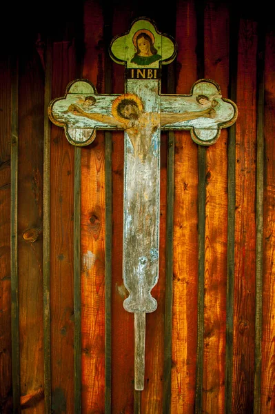 Very Ancient Wooden Destroyed Statue Crucifixion Jesus Christ Vertical Image — Stock Photo, Image