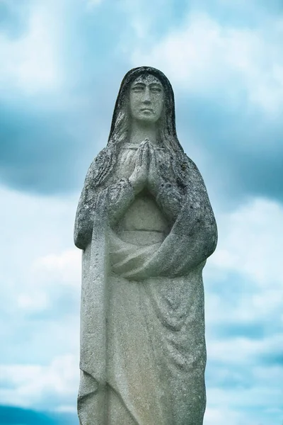Kutsal Bakire Meryem Güzel Taş Heykeli — Stok fotoğraf