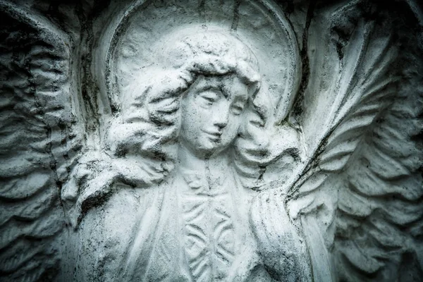 Fragmento Una Antigua Estatua Piedra Ángel Con Alas — Foto de Stock