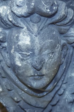 Tanrıça Hera, Zeus 'un en büyük kızı Kronos ve Rei' dir. Antik taş heykel. Dikey resim.